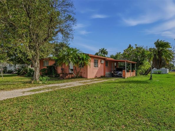 544 NW 12th St, Homestead FL 33030