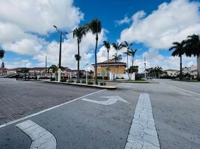 560 NW 82nd Pl 306, Miami FL 33126