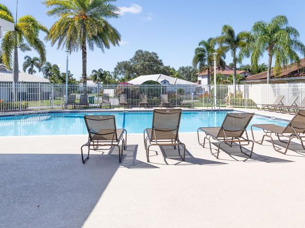 15060 Norfolk Ln, Davie FL 33331