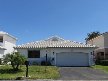15060 Norfolk Ln