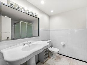 5255 Collins Ave 11A, Miami Beach FL 33140