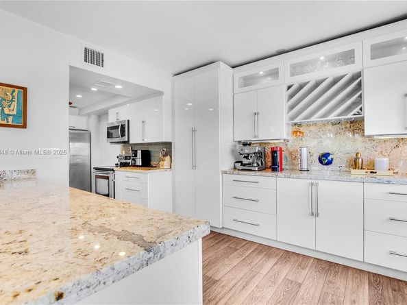 2500 E Las Olas Blvd 408, Fort Lauderdale FL 33301