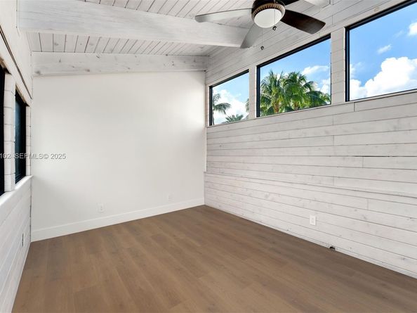 500 Palm Dr, Hallandale Beach FL 33009