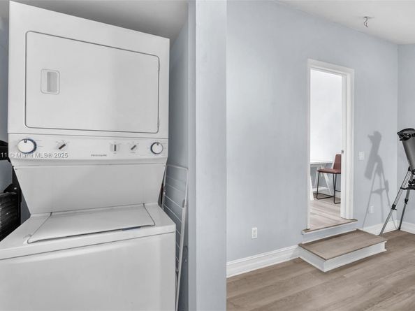 1455 Holly Heights Dr 17, Fort Lauderdale FL 33304