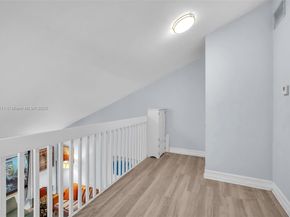 1455 Holly Heights Dr 17, Fort Lauderdale FL 33304