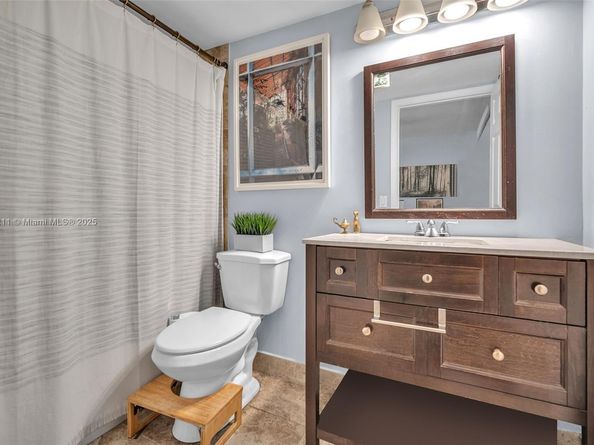 1455 Holly Heights Dr 17, Fort Lauderdale FL 33304