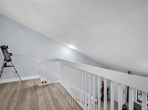 1455 Holly Heights Dr 17, Fort Lauderdale FL 33304