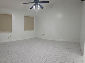 8204 NW 100th Ln, Tamarac FL 33321