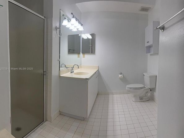 8204 NW 100th Ln, Tamarac FL 33321