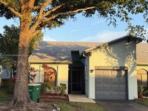 8204 NW 100th Ln, Tamarac FL 33321