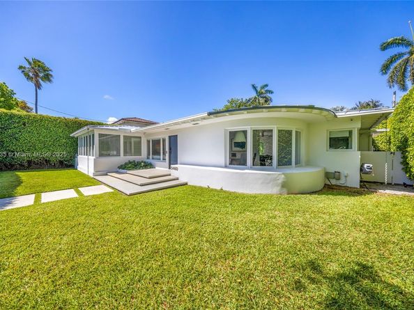 5460 Alton Rd, Miami Beach FL 33140