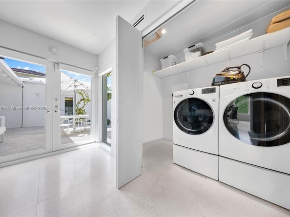 5460 Alton Rd, Miami Beach FL 33140