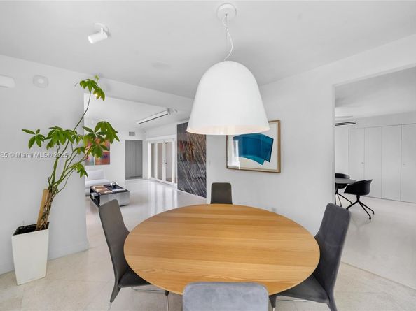 5460 Alton Rd, Miami Beach FL 33140
