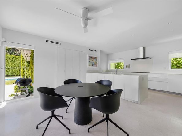 5460 Alton Rd, Miami Beach FL 33140