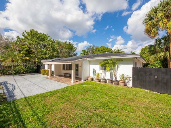 1765 NE 145th St, Miami FL 33181