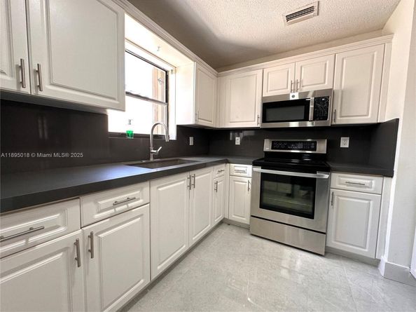 3952 SW 136th Ave, Miami FL 33175