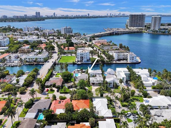 1020 S Shore Dr, Miami Beach FL 33141