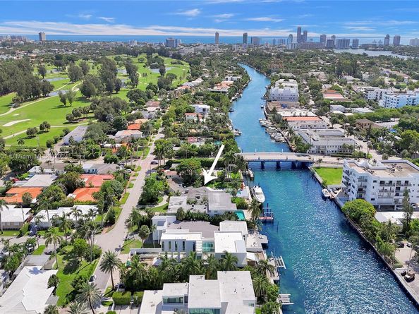 1020 S Shore Dr, Miami Beach FL 33141