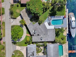 1020 S Shore Dr, Miami Beach FL 33141