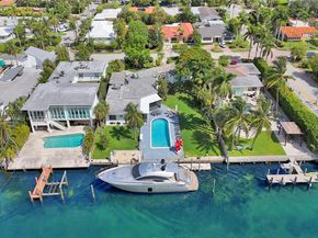 1020 S Shore Dr, Miami Beach FL 33141