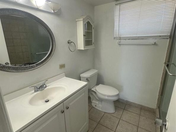 1530 NE 191st St 205, Miami FL 33179