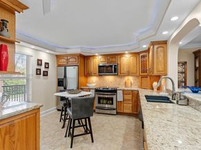 150 S Hollybrook Ter 201, Pembroke Pines FL 33025
