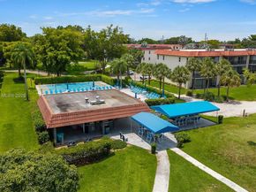 150 S Hollybrook Ter 201, Pembroke Pines FL 33025