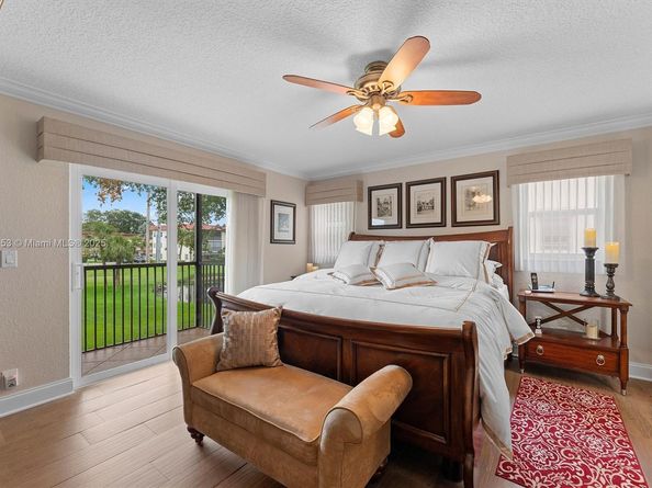 150 S Hollybrook Ter 201, Pembroke Pines FL 33025