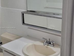 6960 Miami Gardens Dr 2525, Hialeah FL 33015