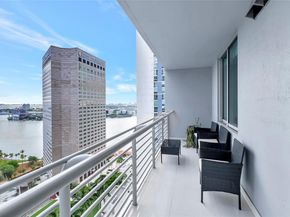 325 S Biscayne Blvd 2616, Miami FL 33131