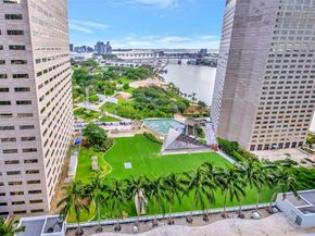 325 S Biscayne Blvd 2616, Miami FL 33131