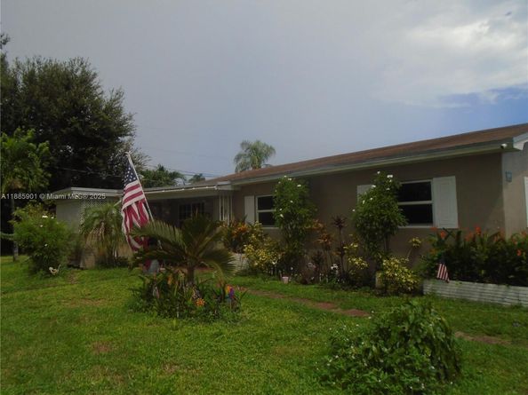 6791 Hope St, Hollywood FL 33024