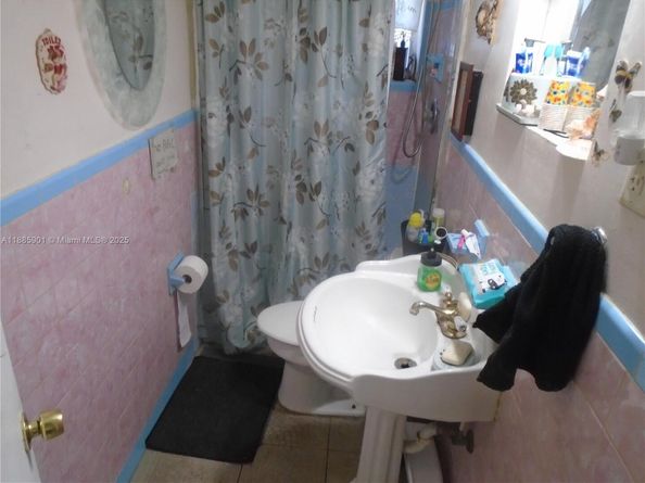 6791 Hope St, Hollywood FL 33024