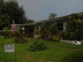 6791 Hope St, Hollywood FL 33024
