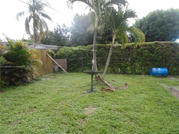 6791 Hope St, Hollywood FL 33024