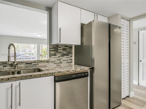 17901 NW 68th Ave Q102, Hialeah FL 33015