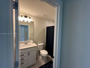 3235 N Watercress Dr, Lauderdale Lakes FL 33311