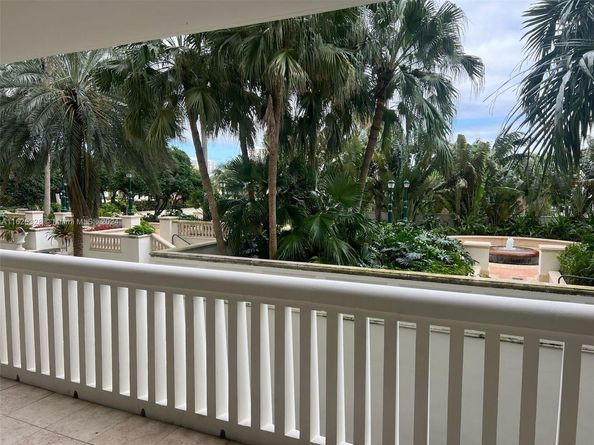 2000 Island Blvd 405, Aventura FL 33160
