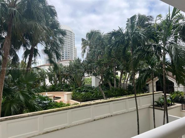 2000 Island Blvd 405, Aventura FL 33160