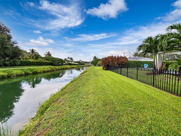 14600 SW 75th Ave, Palmetto Bay FL 33158