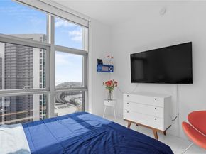 851 NE 1st Ave 3907, Miami FL 33132