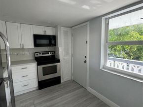 1398 NE 191st St C305, Miami FL 33179