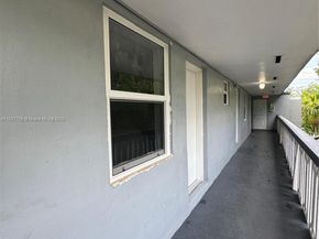 1398 NE 191st St C305, Miami FL 33179
