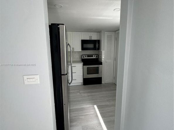 1398 NE 191st St C305, Miami FL 33179