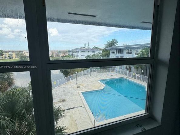 1398 NE 191st St C305, Miami FL 33179