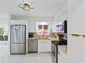 706 N 32nd Ct, Hollywood FL 33021