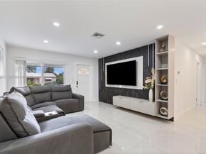 706 N 32nd Ct, Hollywood FL 33021