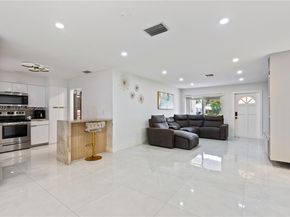 706 N 32nd Ct, Hollywood FL 33021