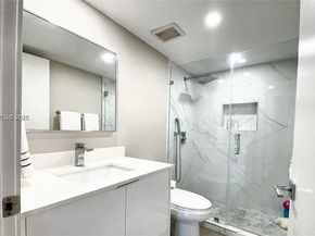 520 Brickell Key Dr A1010, Miami FL 33131