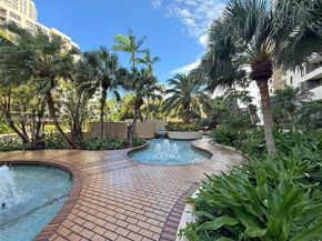 520 Brickell Key Dr A1010, Miami FL 33131